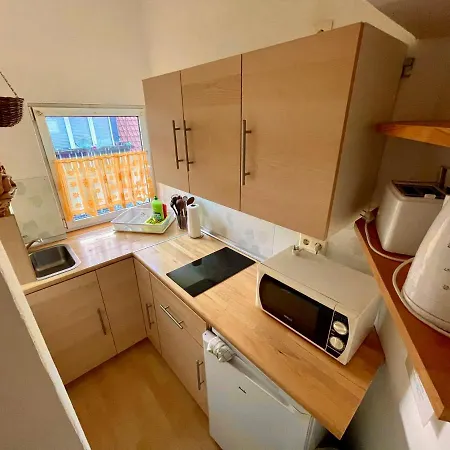 Christinas Dachstuebchen Apartment Ideal Fuer 1 Monteur Zentral In Thiede *