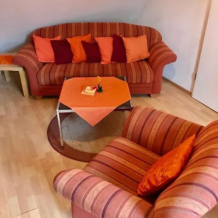 Christinas Dachstuebchen Apartment Ideal Fuer 1 Monteur Zentral In Thiede * 萨尔茨吉特