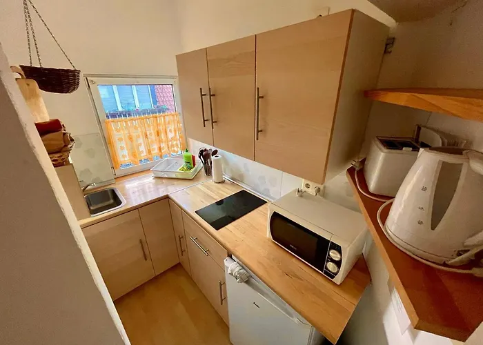 Christinas Dachstuebchen Apartment Ideal Fuer 1 Monteur Zentral In Thiede *